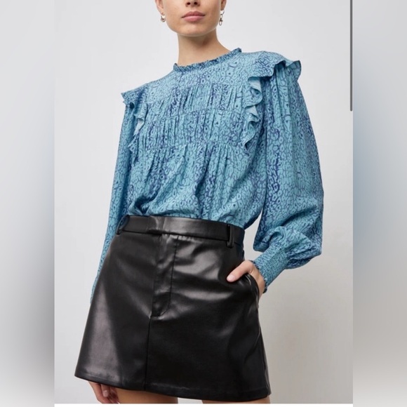 Rails — Flora top — Jewel Cheetah 
Blue 
Size medium - Picture 1 of 4